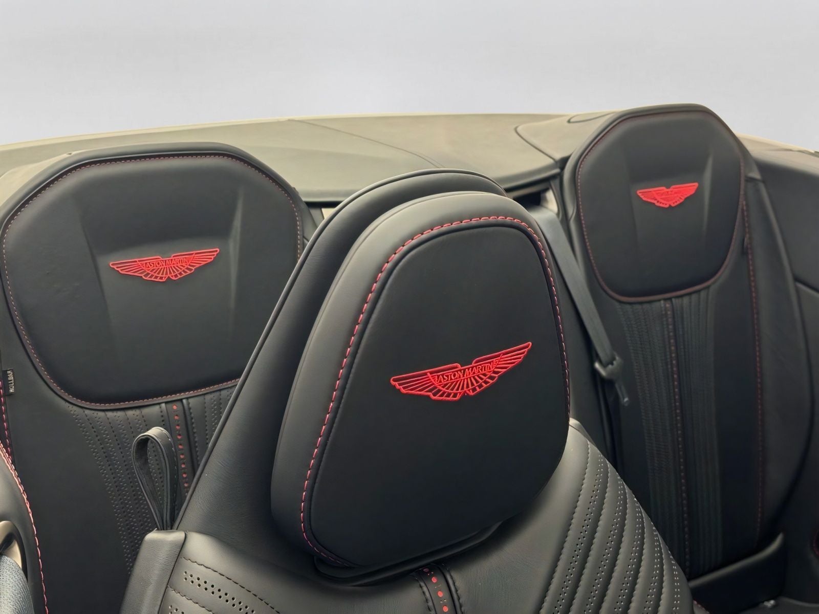 2023 Aston Martin DB11 Volante