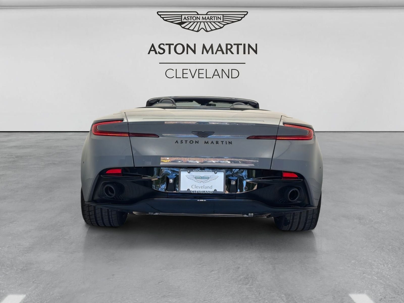 2023 Aston Martin DB11 Volante
