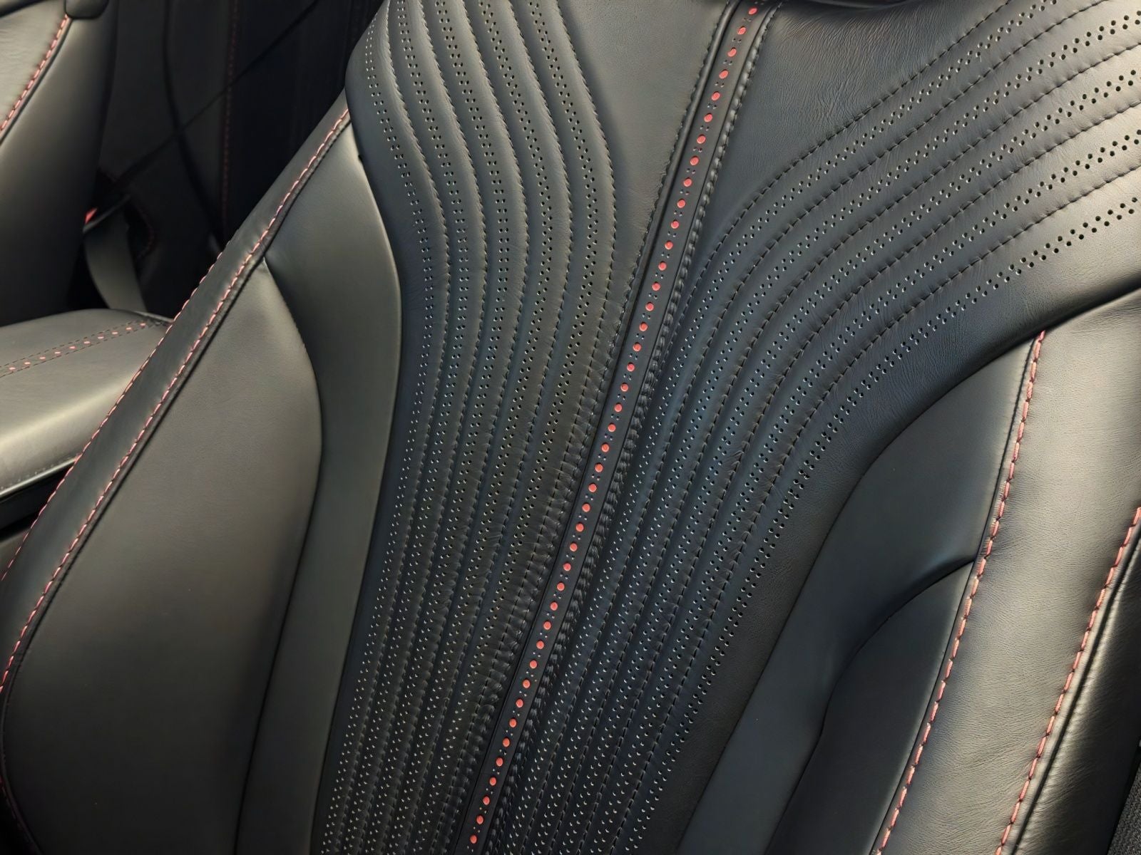 2023 Aston Martin DB11 Volante