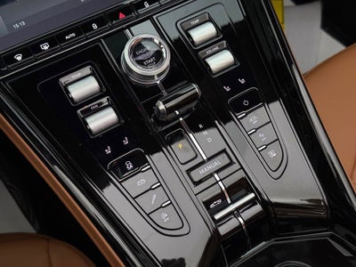 2025 Aston Martin DB12 Volante Volante