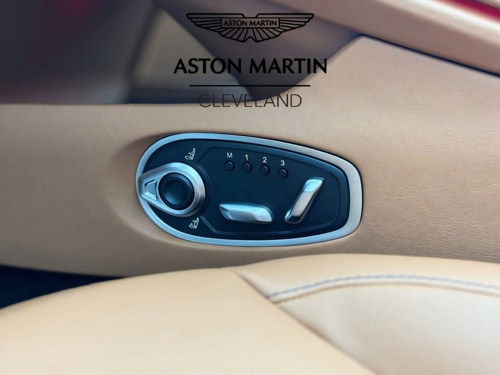 2025 Aston Martin DB12 Volante Volante