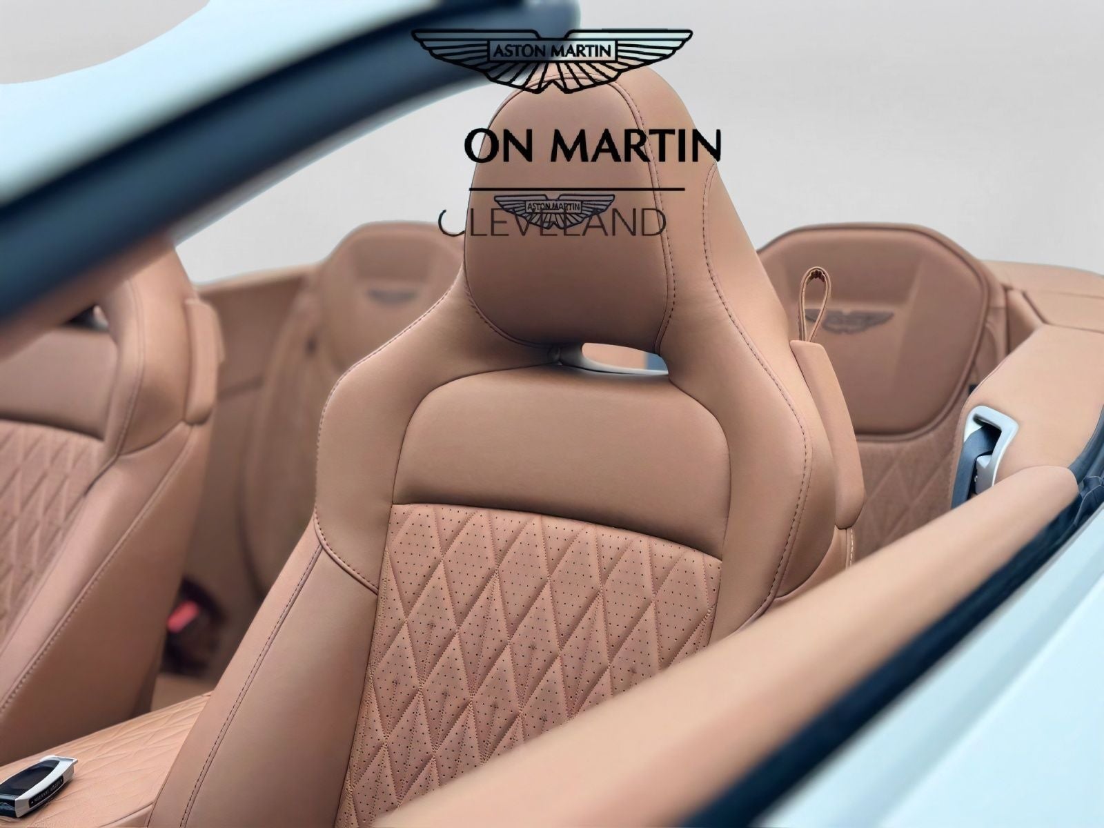 2025 Aston Martin DB12 Volante Volante