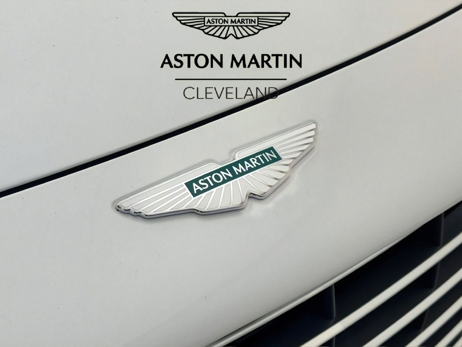 2025 Aston Martin DB12 Volante Volante