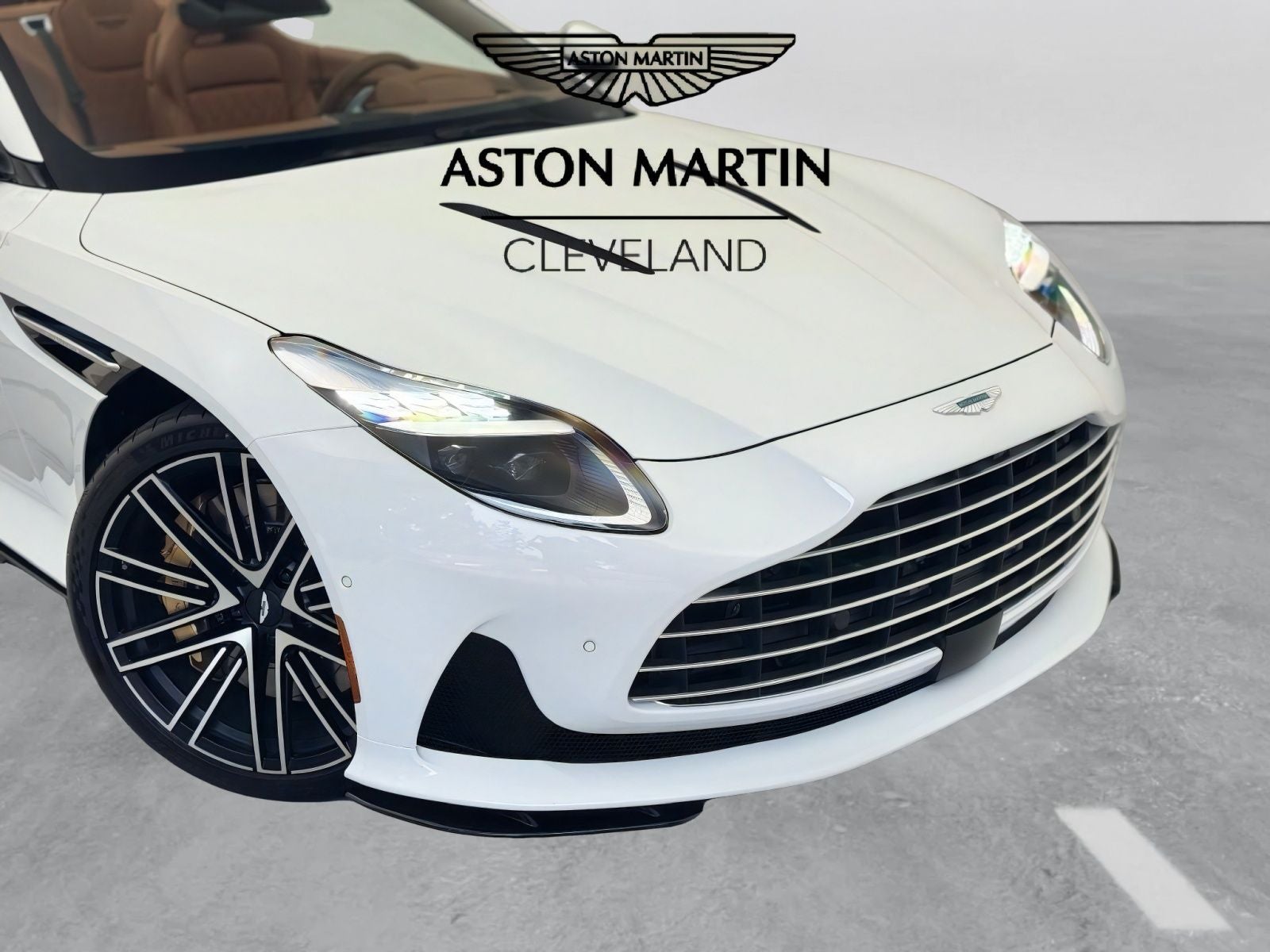 2025 Aston Martin DB12 Volante Volante
