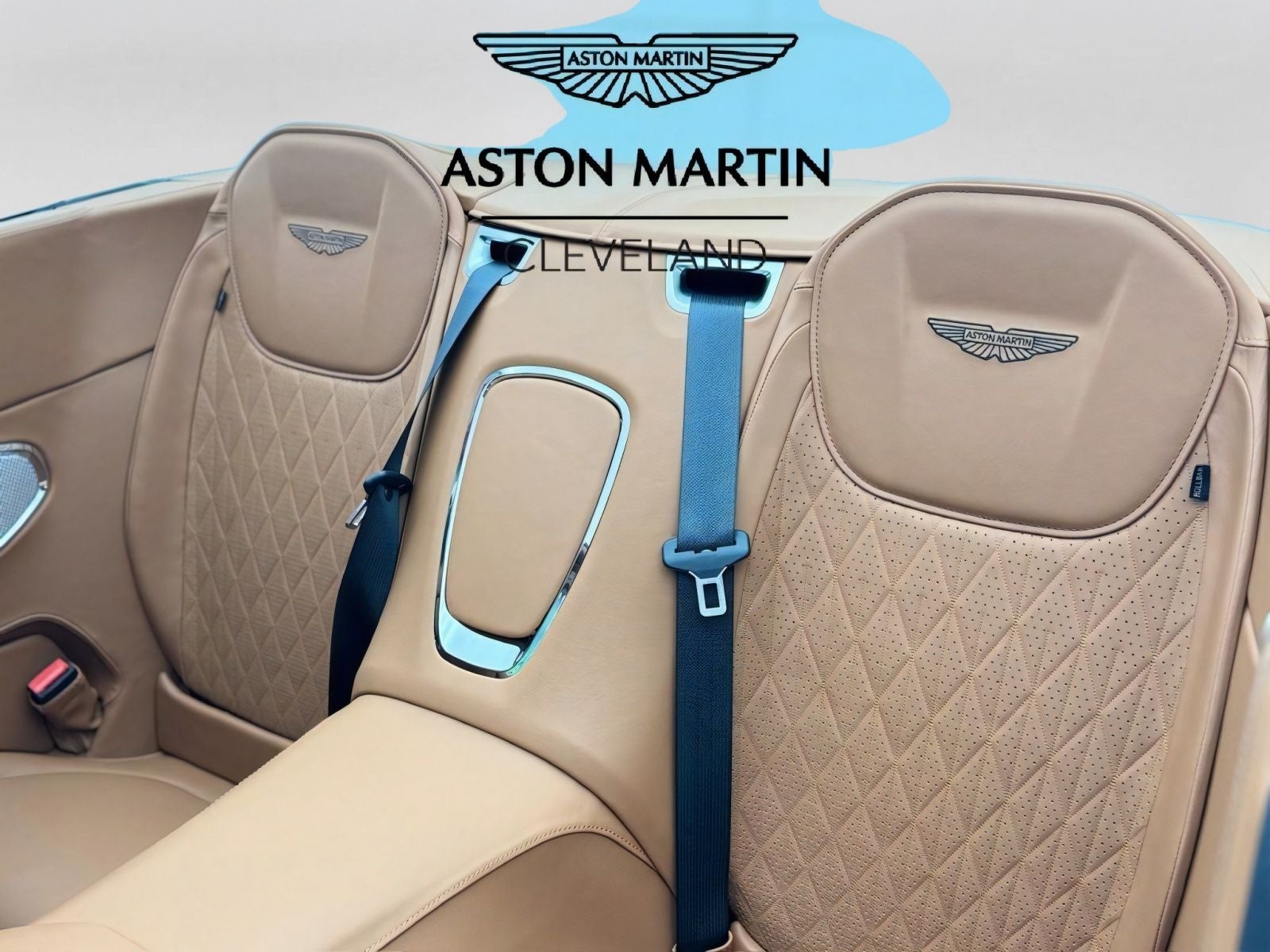 2025 Aston Martin DB12 Volante Volante