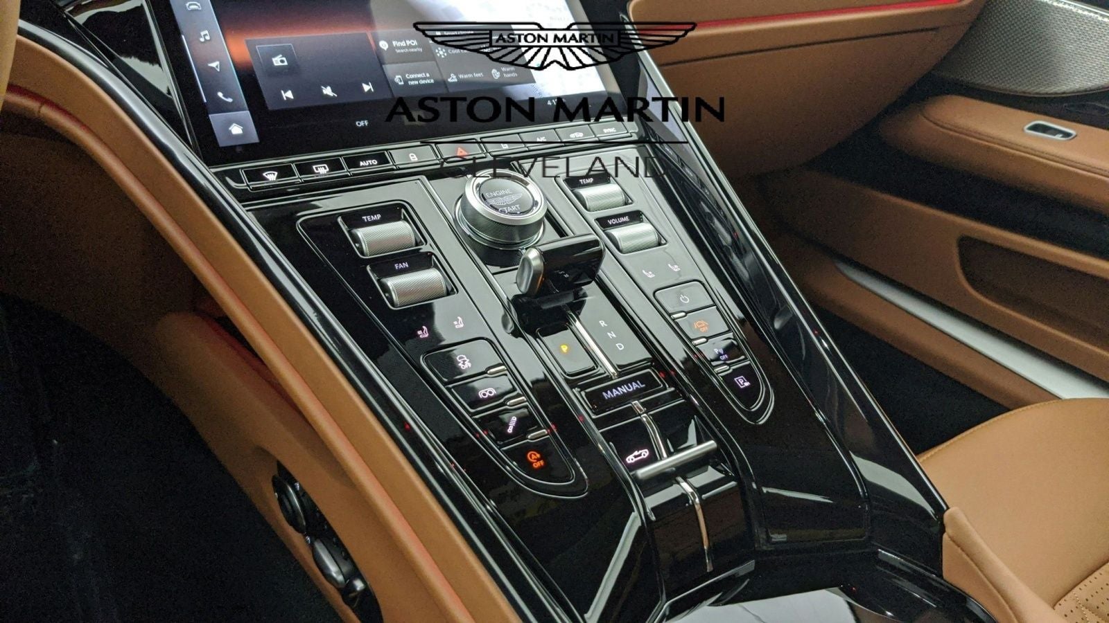 2025 Aston Martin DB12 Volante Volante