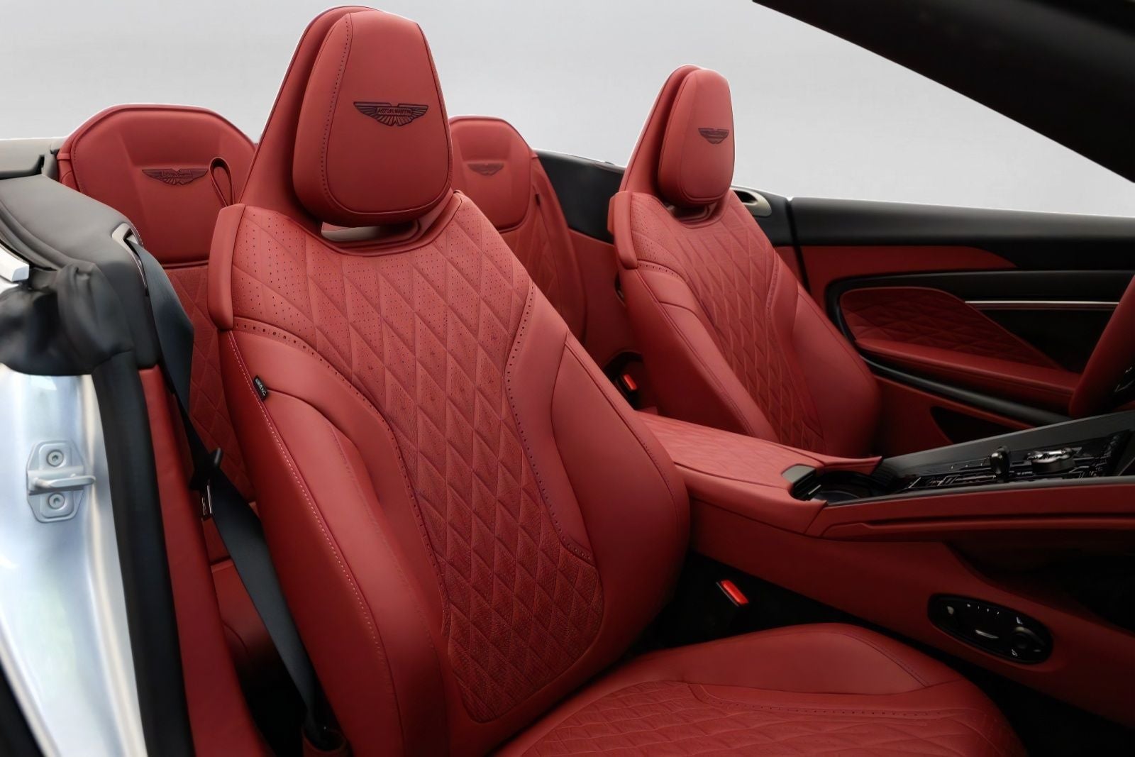 2025 Aston Martin DB12 Volante