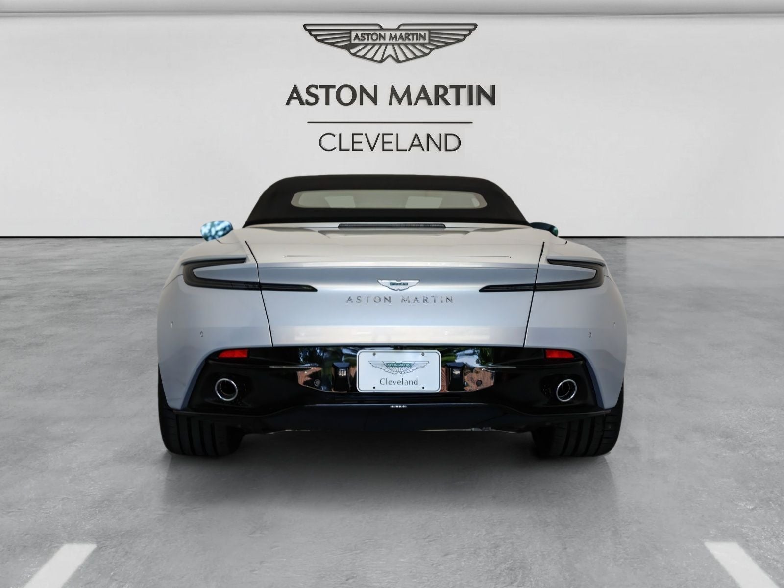 2025 Aston Martin DB12 Volante