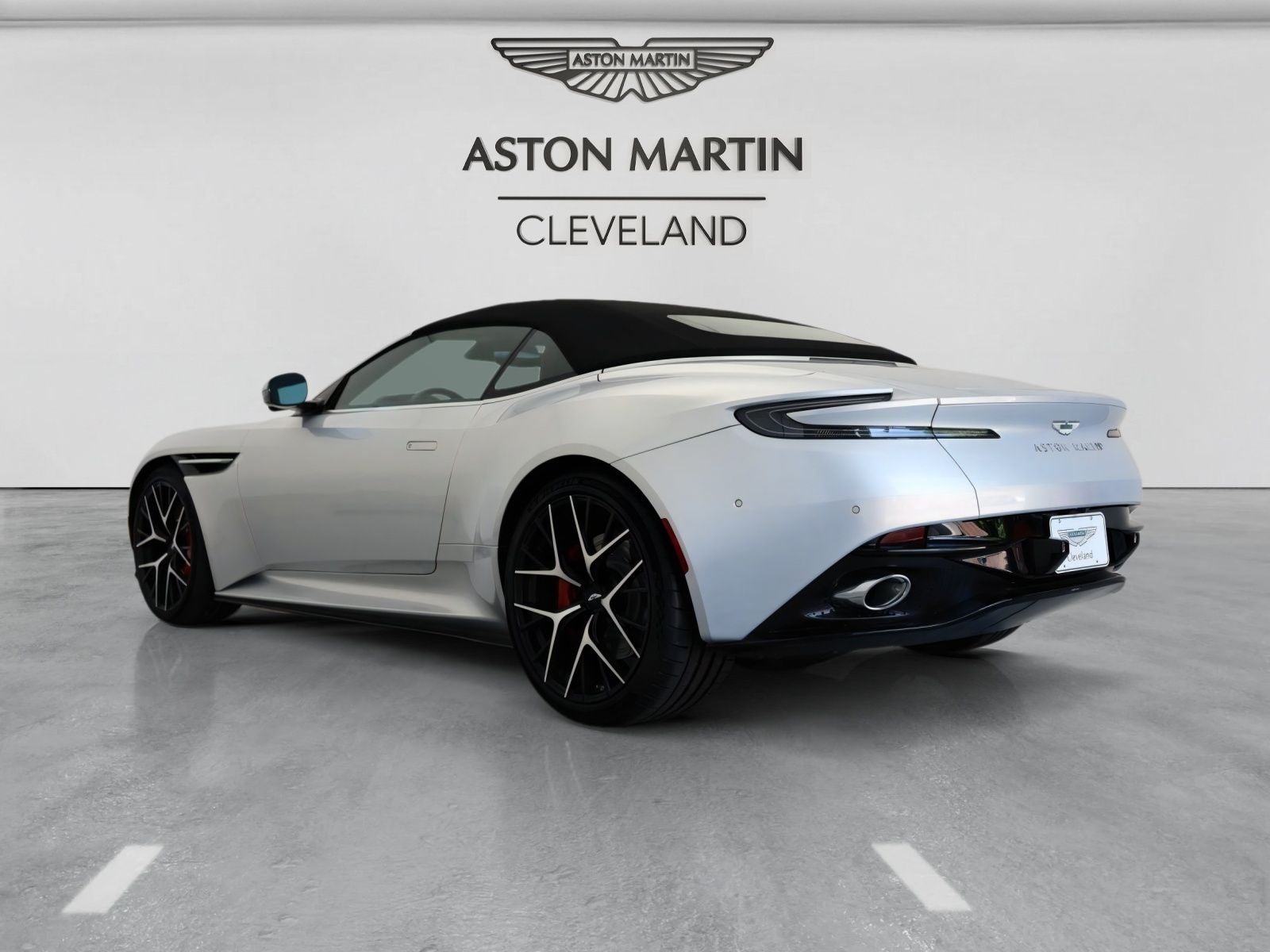 2025 Aston Martin DB12 Volante