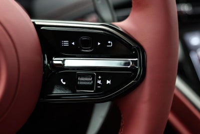 2025 Aston Martin DB12 Volante