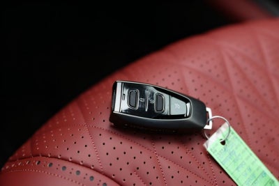 2025 Aston Martin DB12 Volante