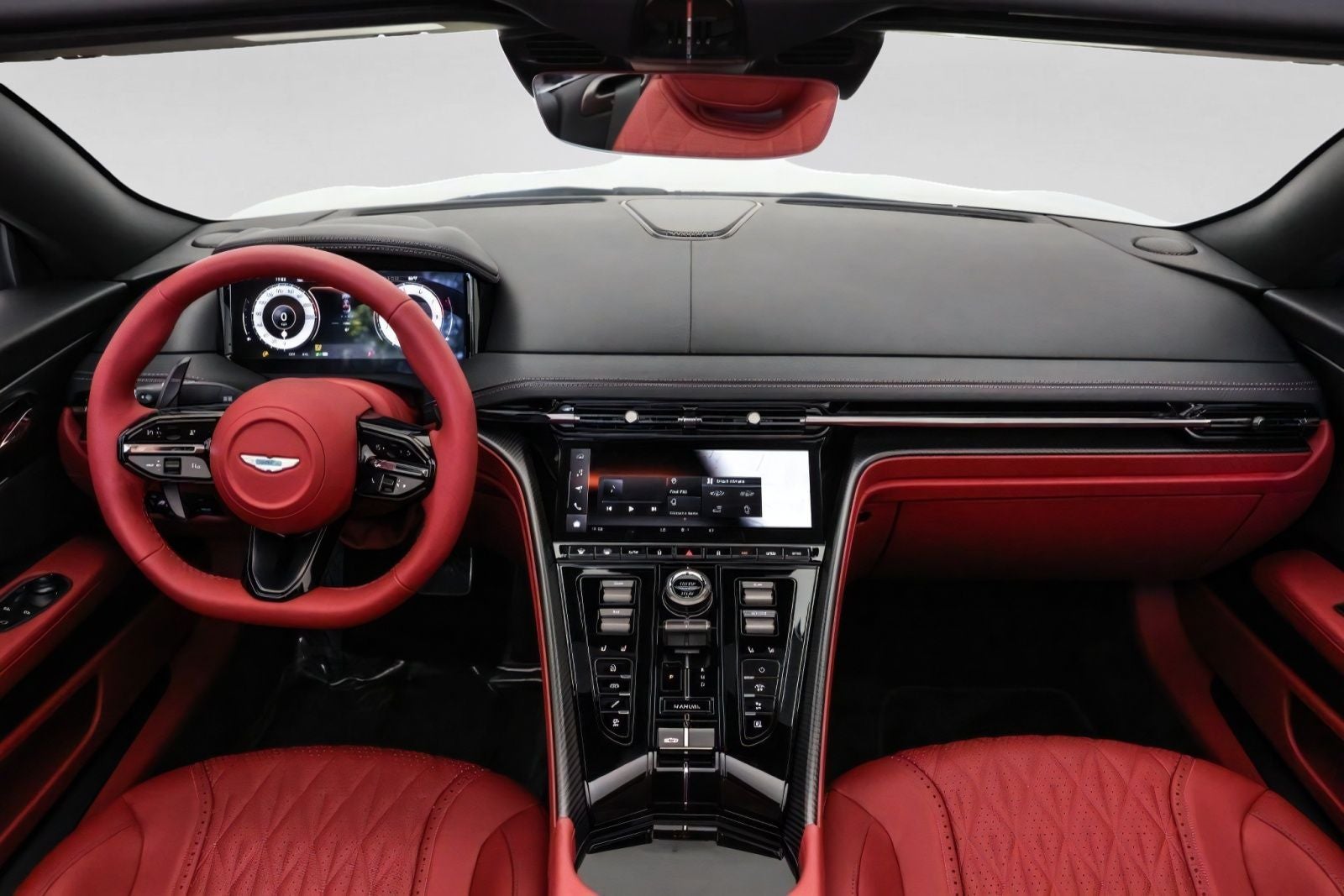 2025 Aston Martin DB12 Volante