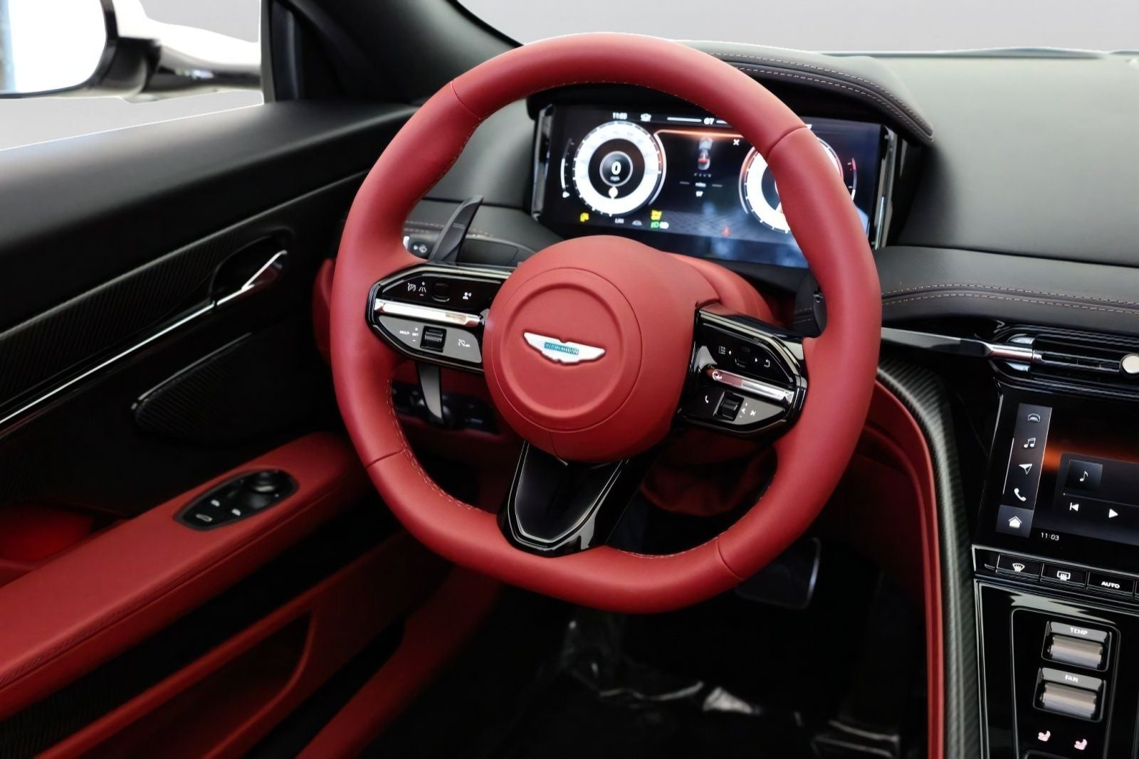 2025 Aston Martin DB12 Volante