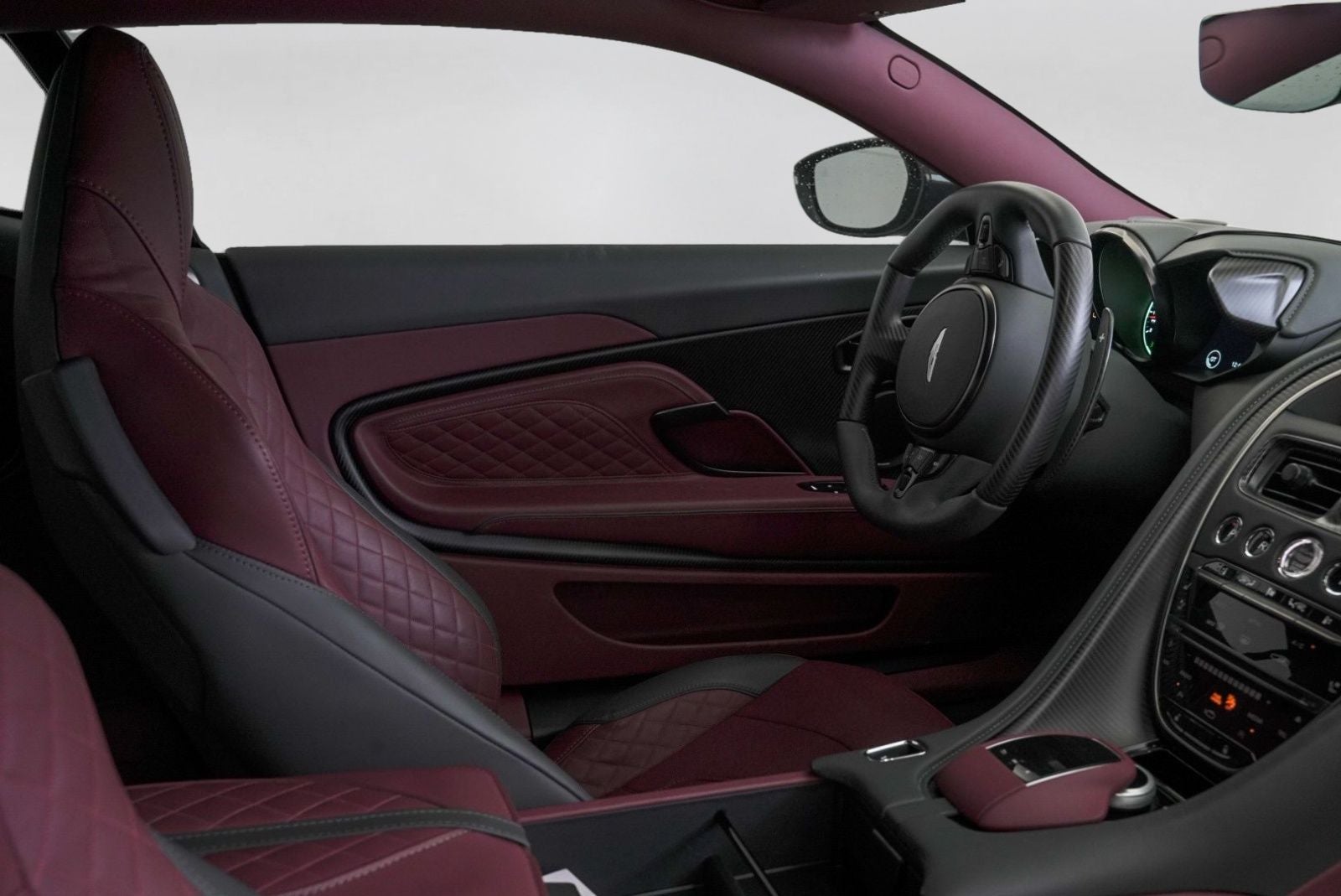 2023 Aston Martin DBS Ultimate 770