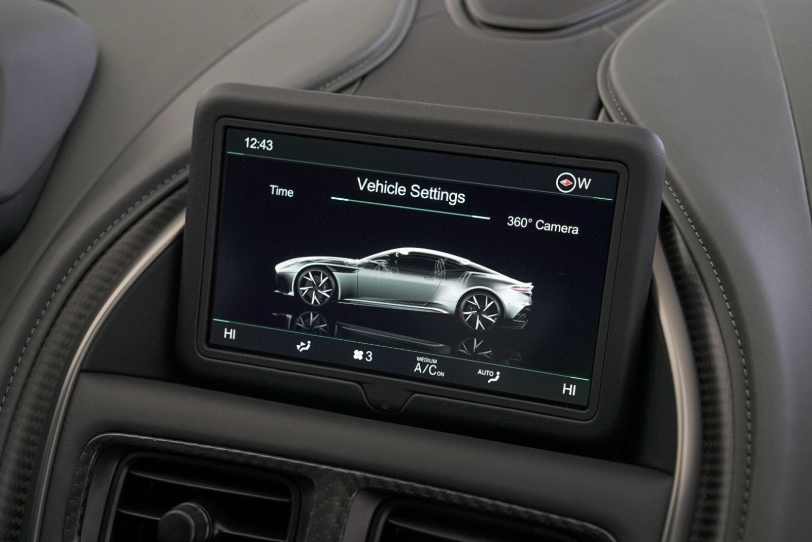 2023 Aston Martin DBS Ultimate 770