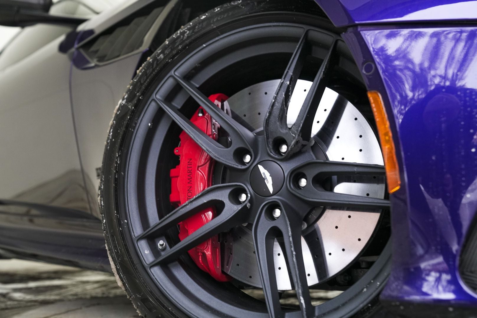 2023 Aston Martin DBS Ultimate 770