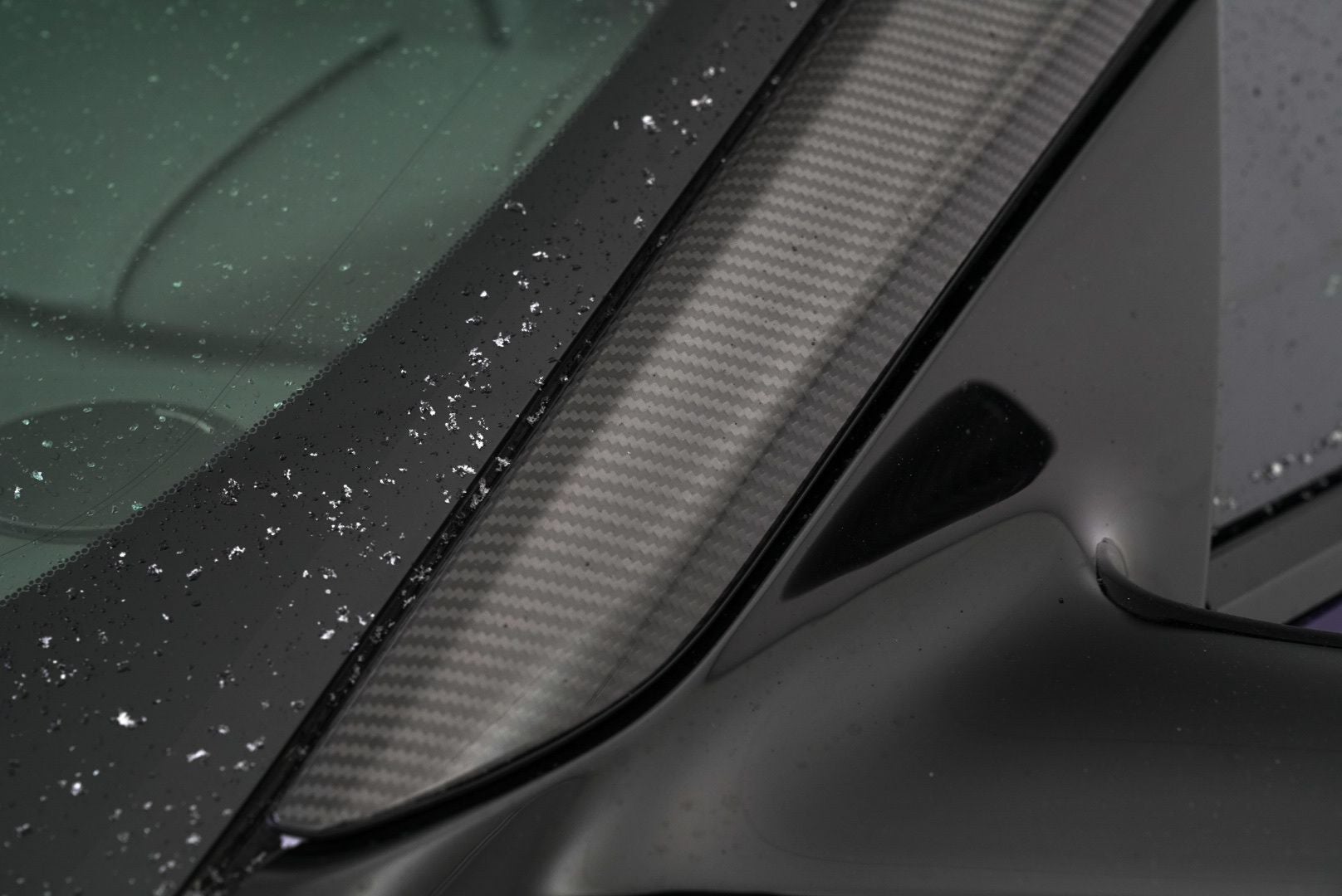 2023 Aston Martin DBS Ultimate 770