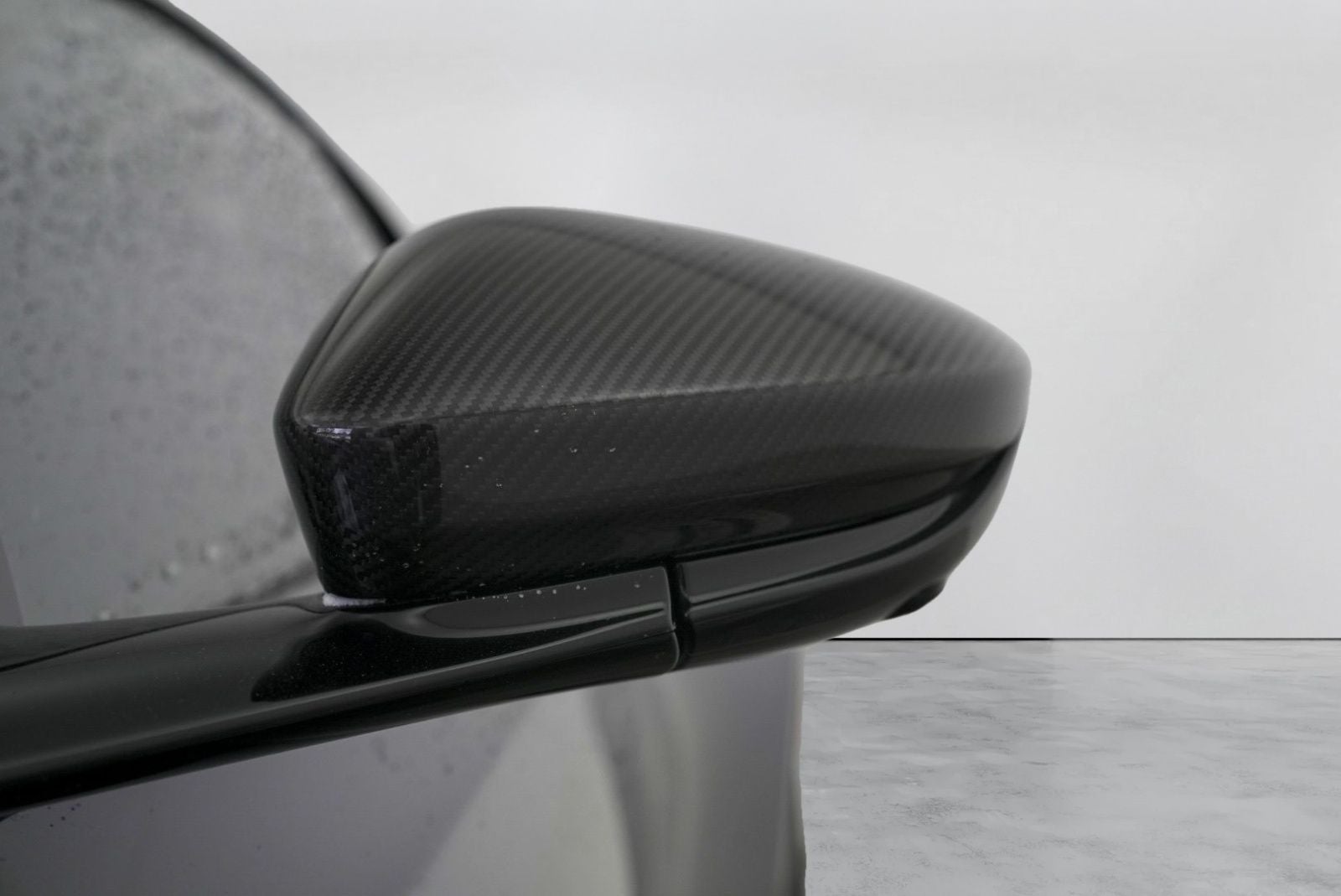 2023 Aston Martin DBS Ultimate 770