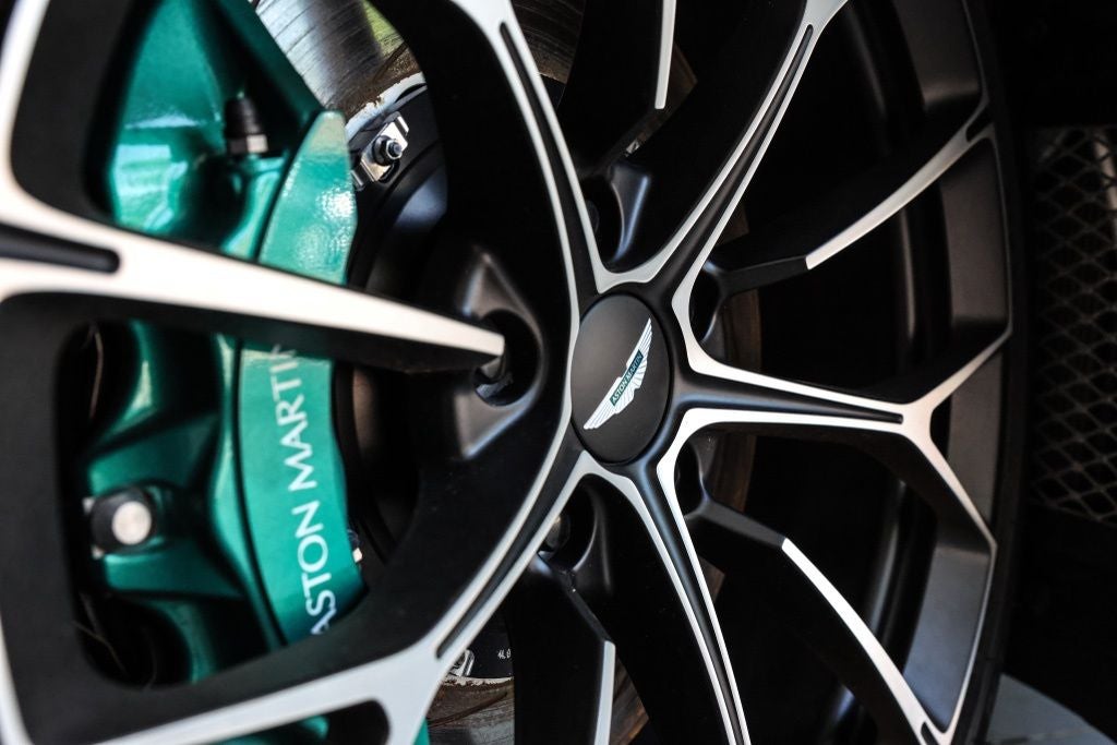 2025 Aston Martin Vantage Base