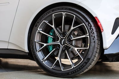 2025 Aston Martin Vantage Base