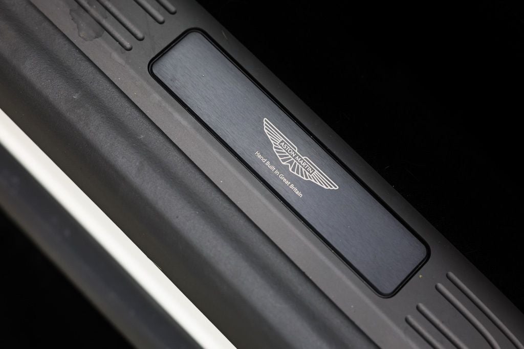 2025 Aston Martin Vantage Base