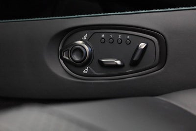 2025 Aston Martin Vantage Base