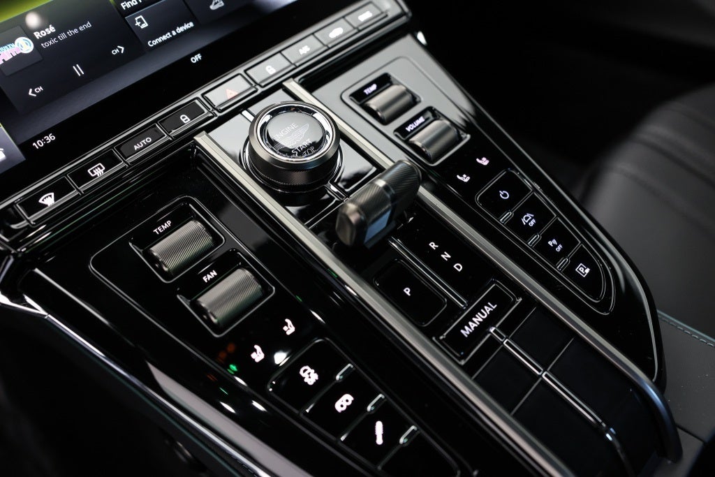 2025 Aston Martin Vantage Base