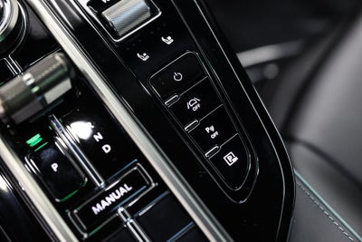 2025 Aston Martin Vantage Base