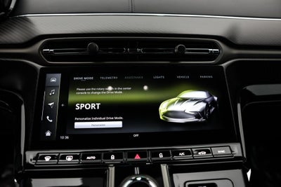 2025 Aston Martin Vantage Base