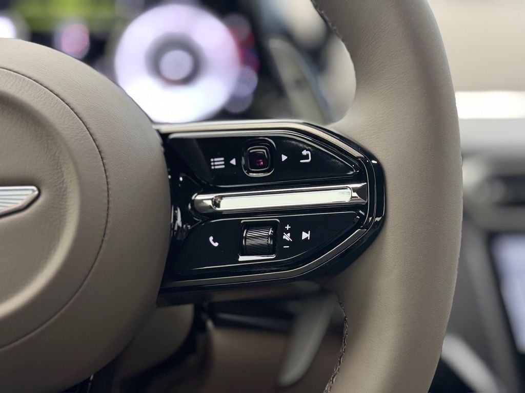 2025 Aston Martin Vantage Base