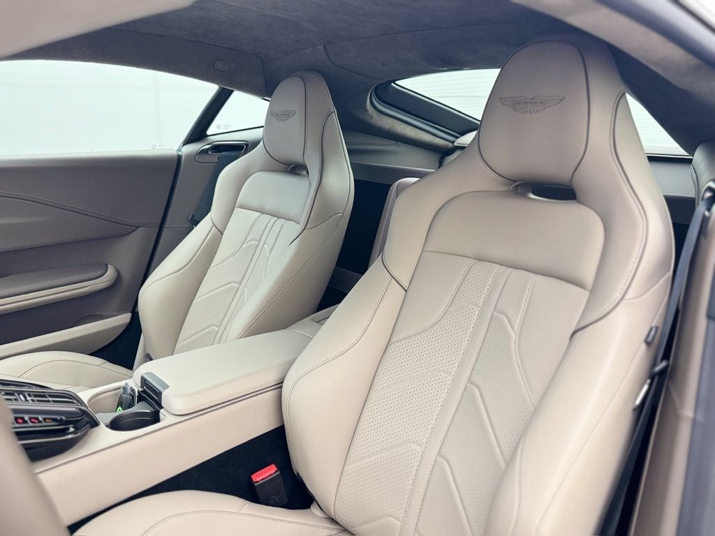 2025 Aston Martin Vantage Base