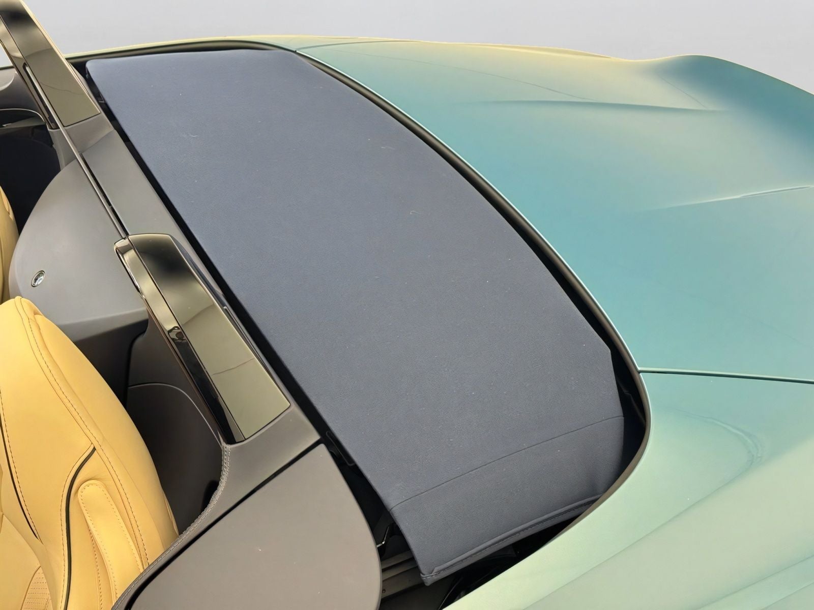 2026 Aston Martin Vantage Roadster