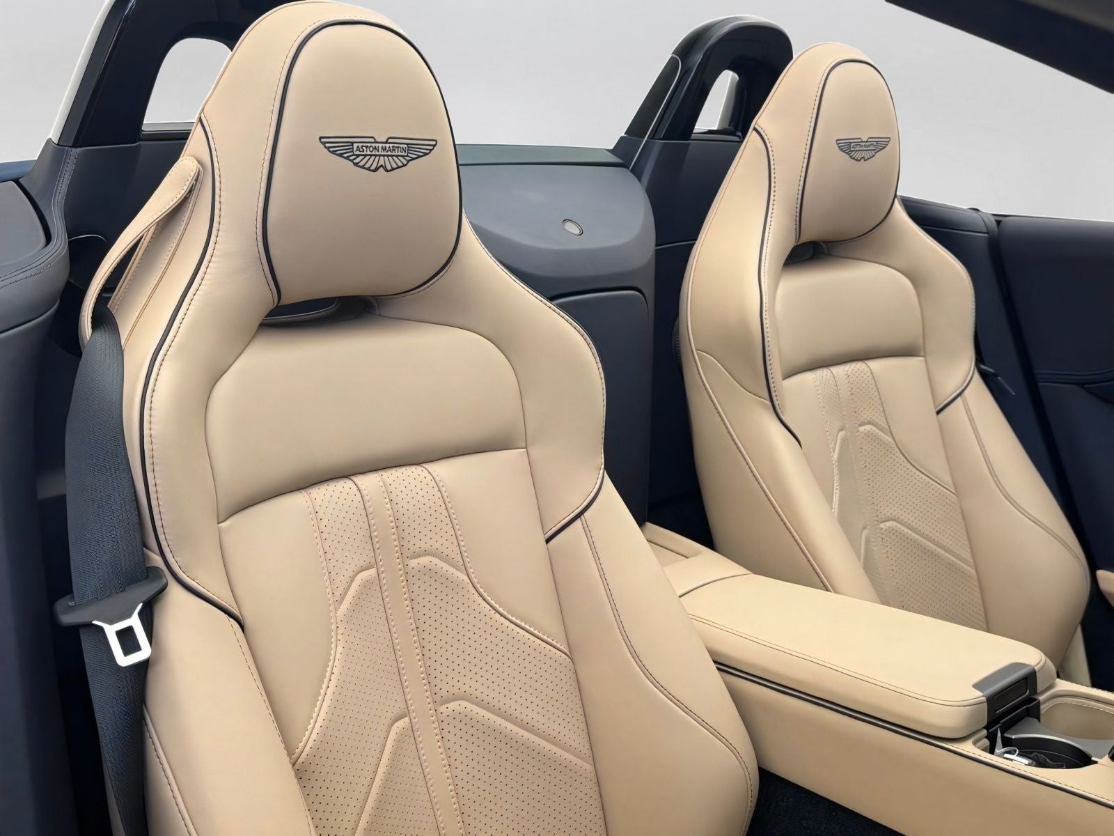 2026 Aston Martin Vantage Roadster
