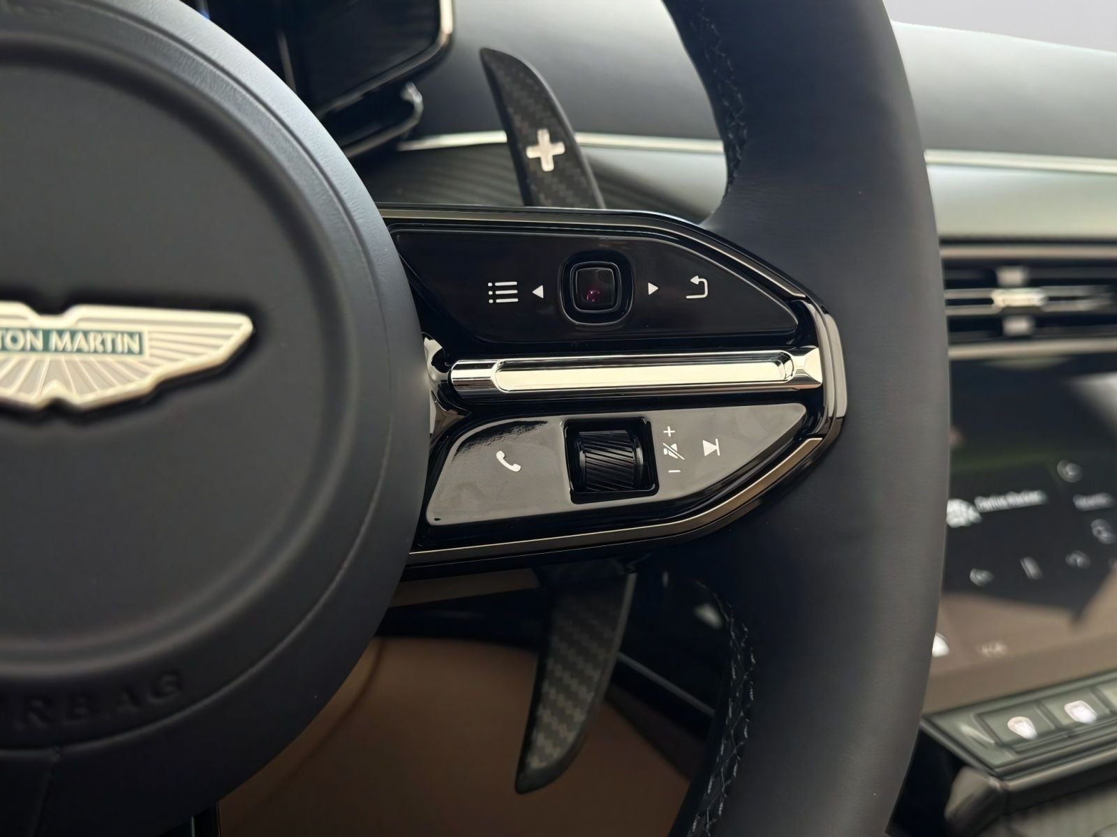 2026 Aston Martin Vantage Roadster