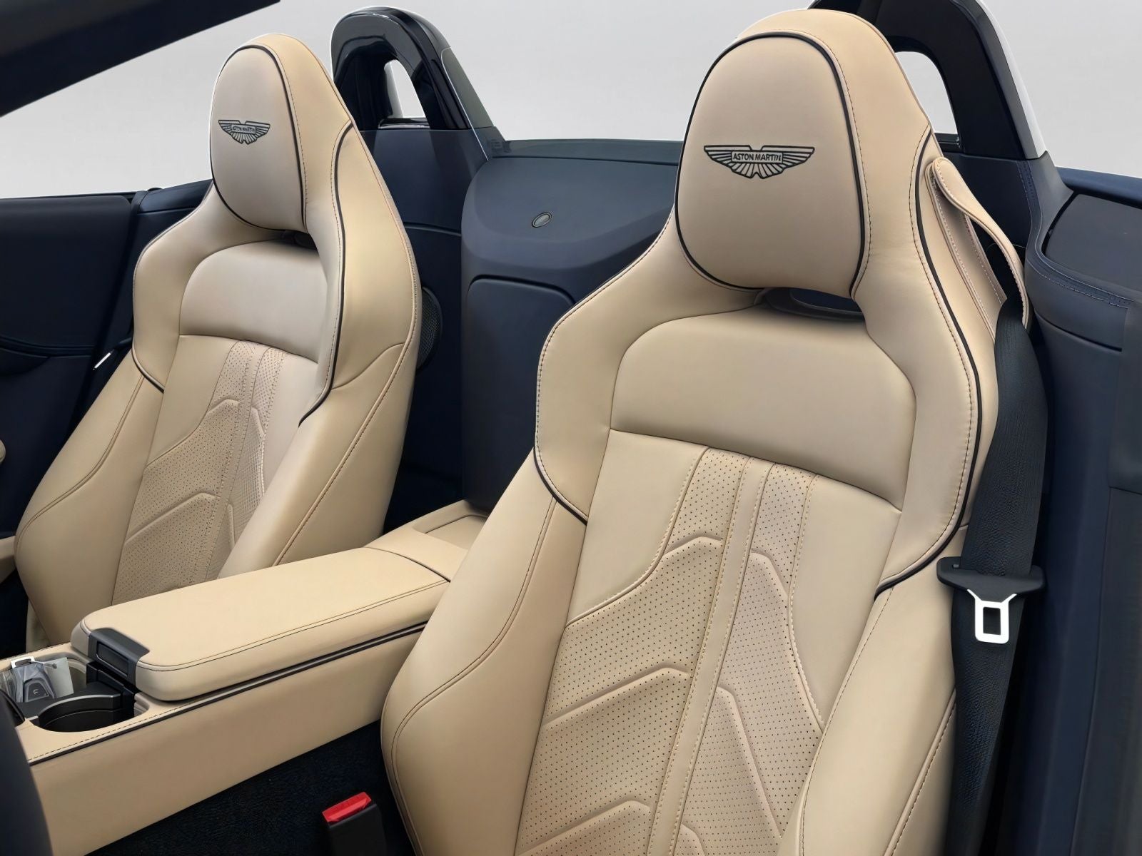2026 Aston Martin Vantage Roadster