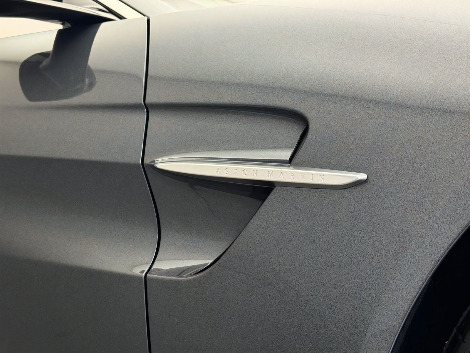 2026 Aston Martin Vantage Roadster
