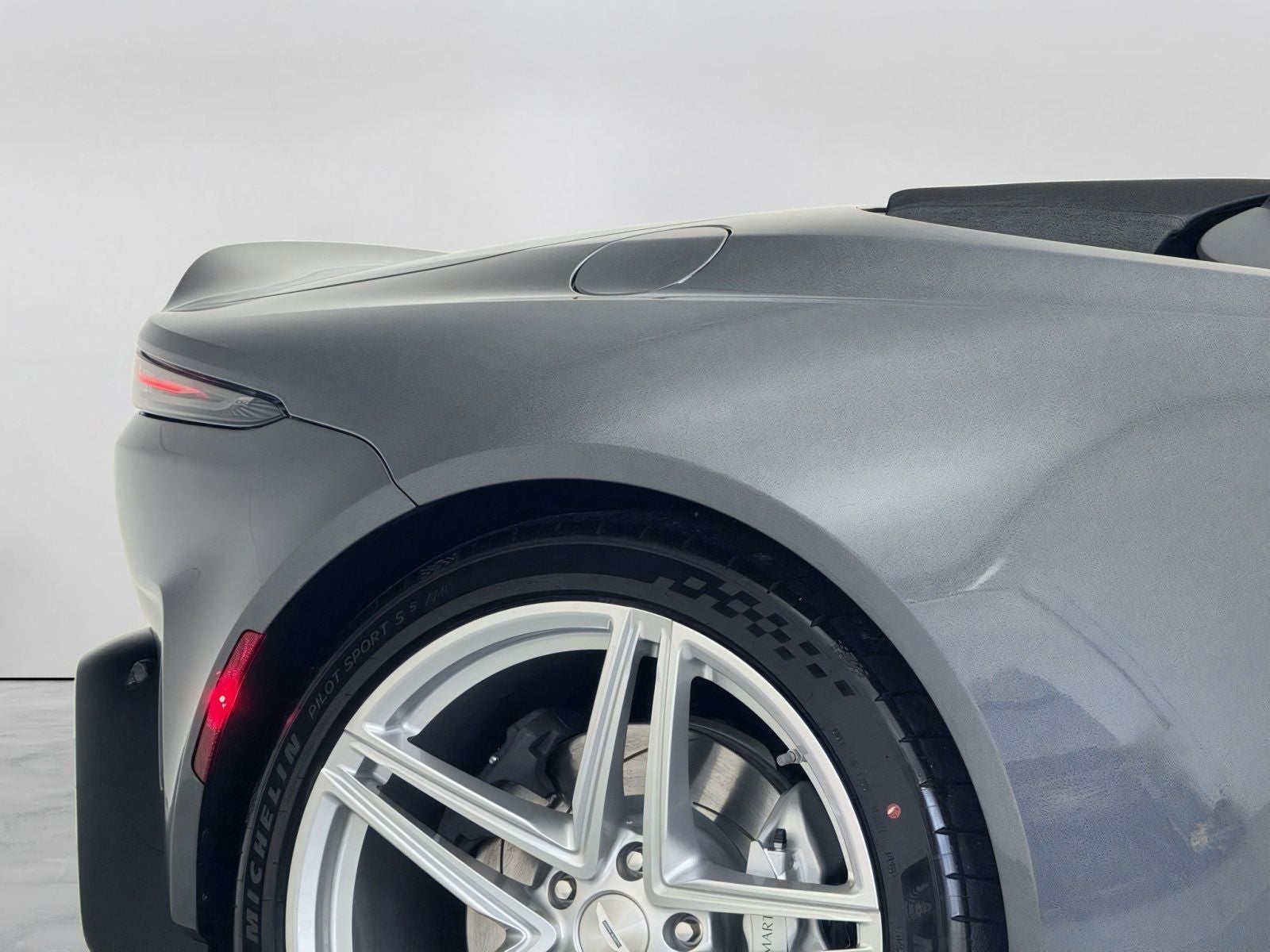 2026 Aston Martin Vantage Roadster