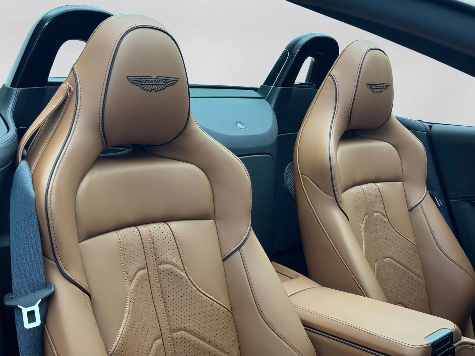 2026 Aston Martin Vantage Roadster