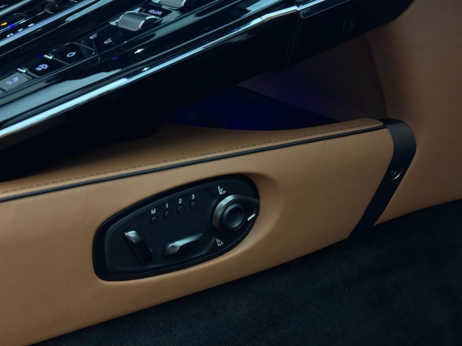 2026 Aston Martin Vantage Roadster
