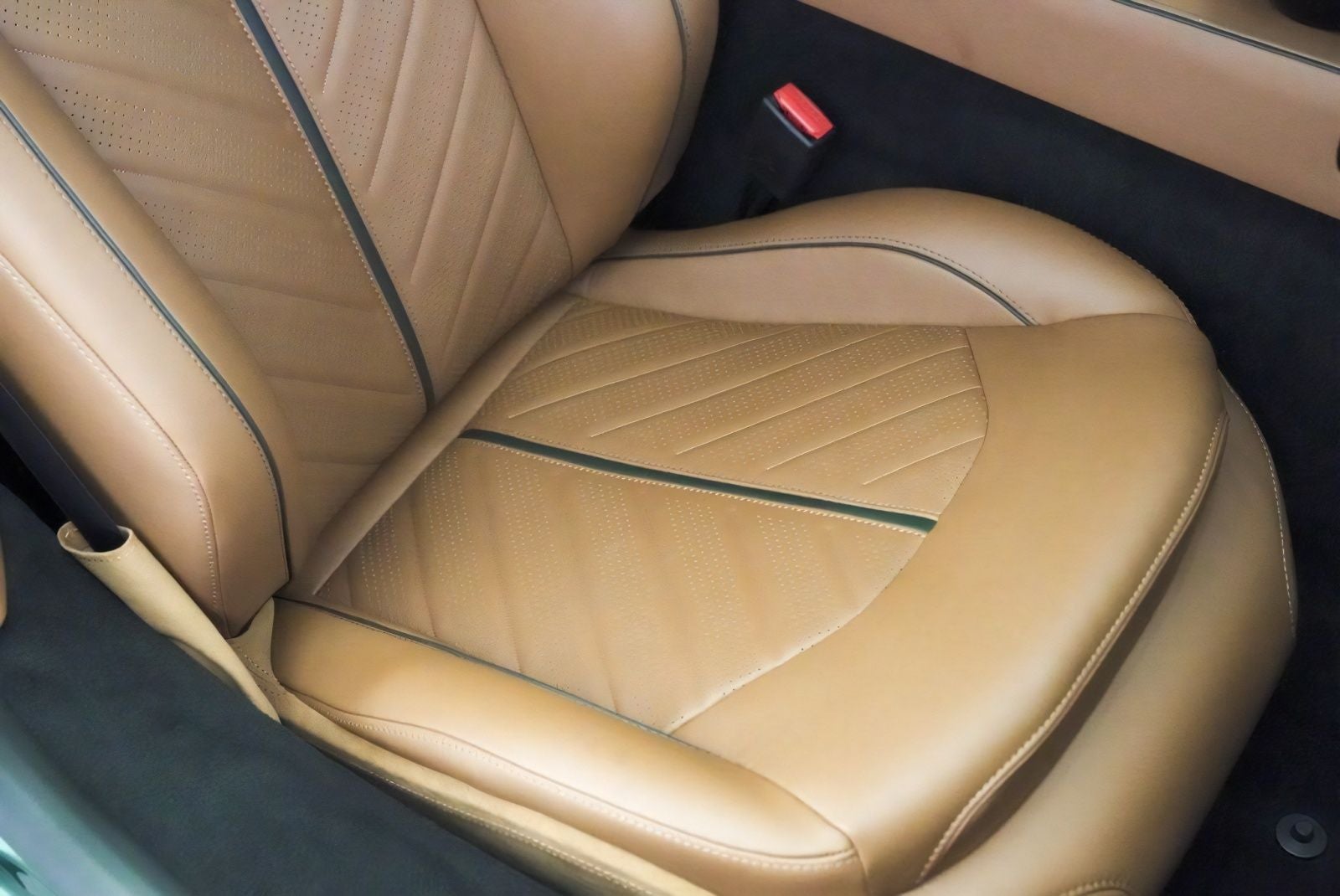 2026 Aston Martin Vantage S