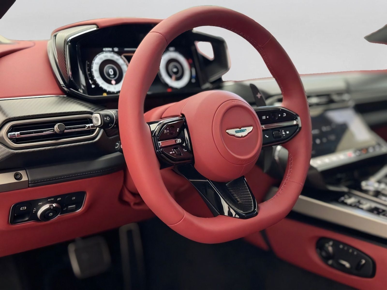 2025 Aston Martin Vanquish Base