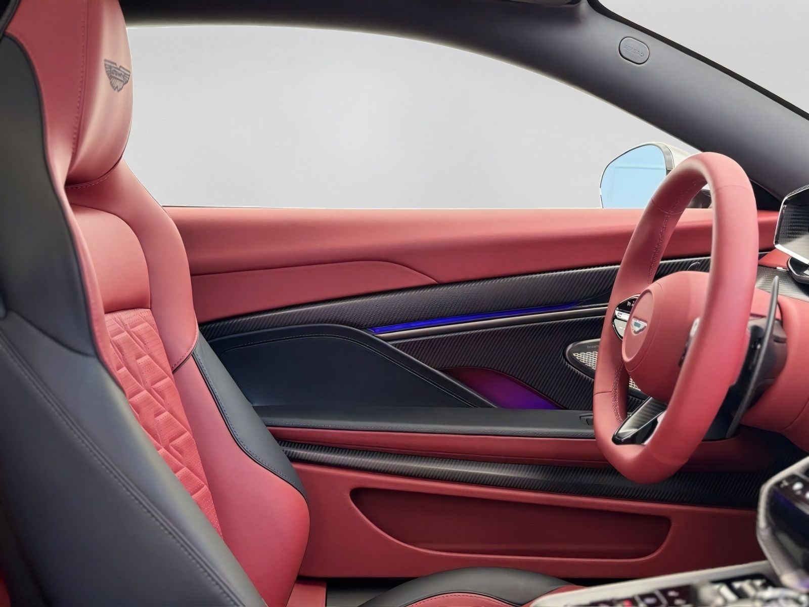 2025 Aston Martin Vanquish Base