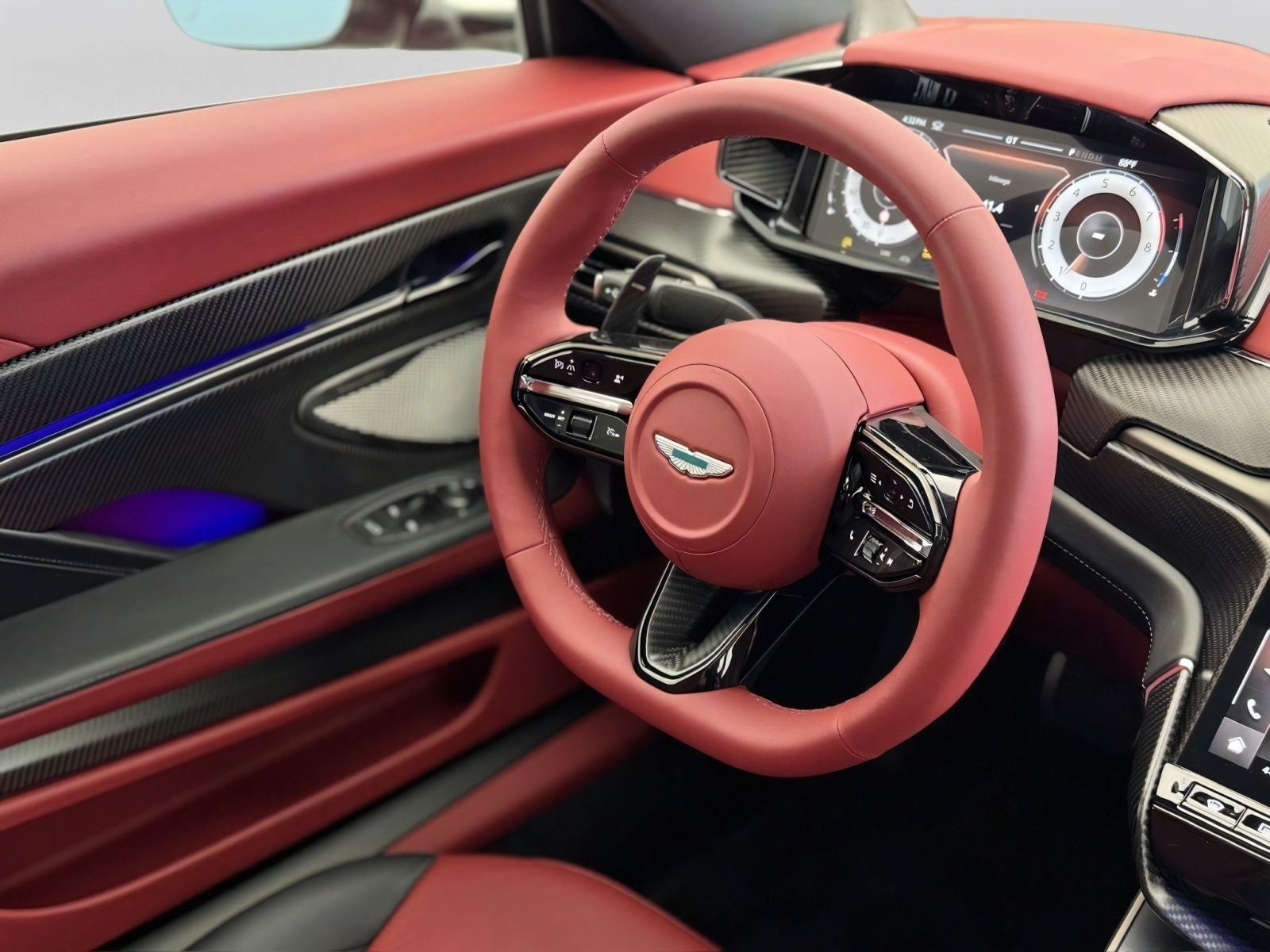 2025 Aston Martin Vanquish Base