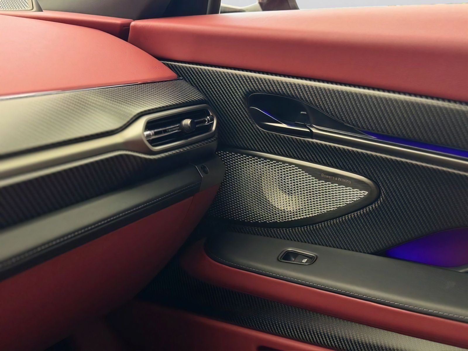 2025 Aston Martin Vanquish Base