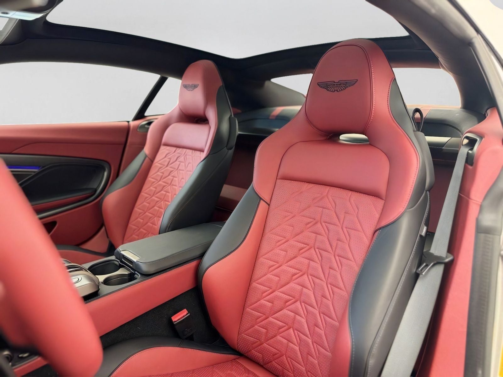 2025 Aston Martin Vanquish Base