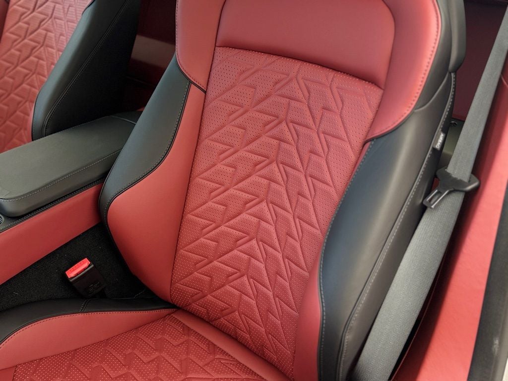 2025 Aston Martin Vanquish Base