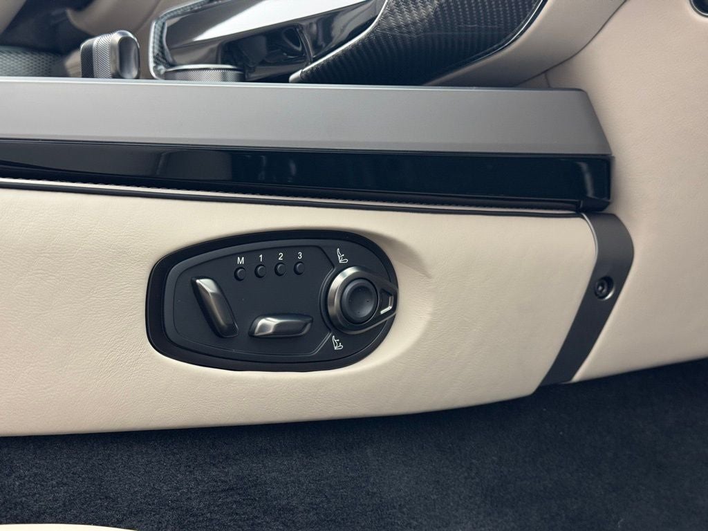 2026 Aston Martin Vanquish Volante