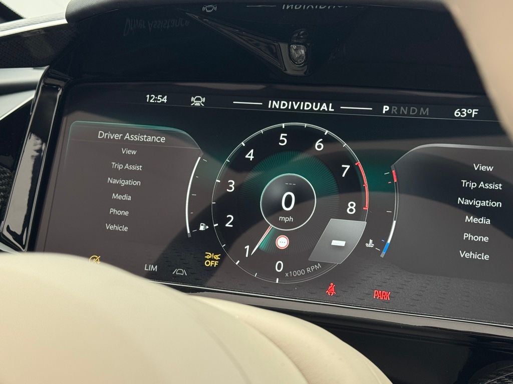 2026 Aston Martin Vanquish Volante