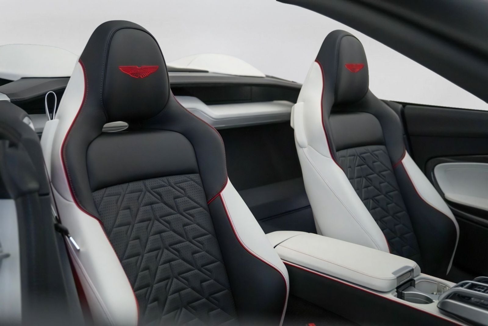 2026 Aston Martin Vanquish Volante