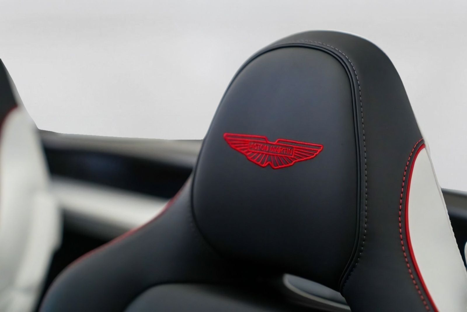 2026 Aston Martin Vanquish Volante
